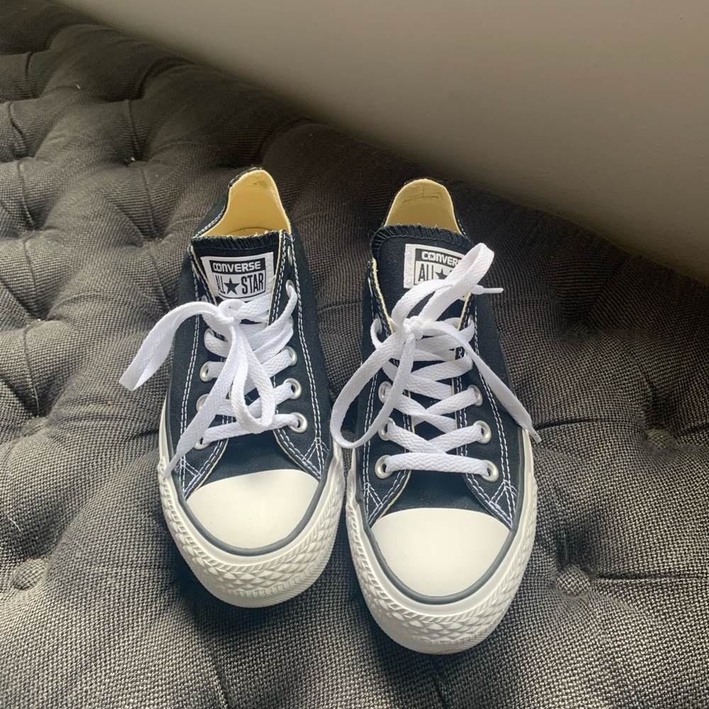 Black converse
